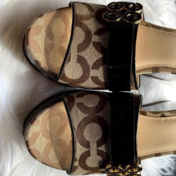 Coach Shoes - NWOT Coach Geri shoe